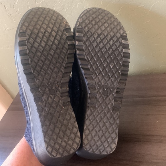 White Mountain Elora Blue Stretch Wedge Slip On Heels Size 8.5 - Picture 6 of 8